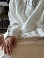 Load image into Gallery viewer, The White 100% Pure Linen Button Cuff Detail Abaya
